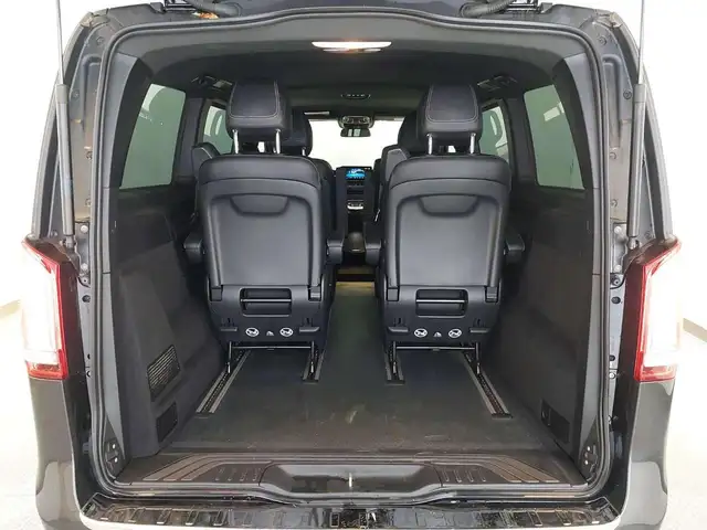 Mercedes-Benz V-Class view 5