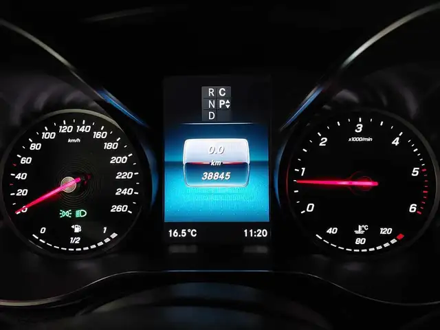 Mercedes-Benz V-Class view 11