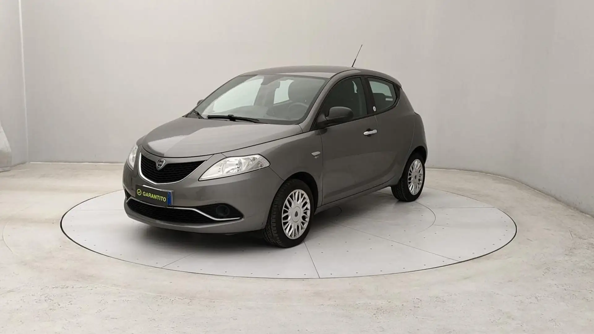 Lancia Ypsilon 1.2 Silver ecochic Gpl 69cv Gris - 1
