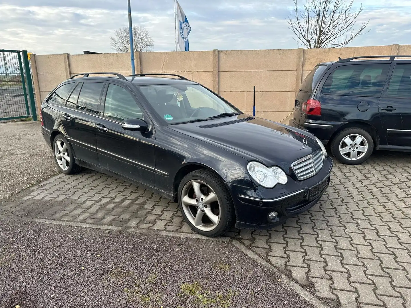 Mercedes-Benz C 180 C-Klasse T-Modell T Kompressor  Sport Edition Blau - 1