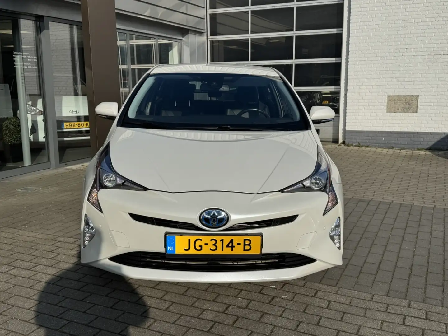 Toyota Prius 1.8 Executive | Navigatie | Leder | Achteruitrijca Blanc - 2