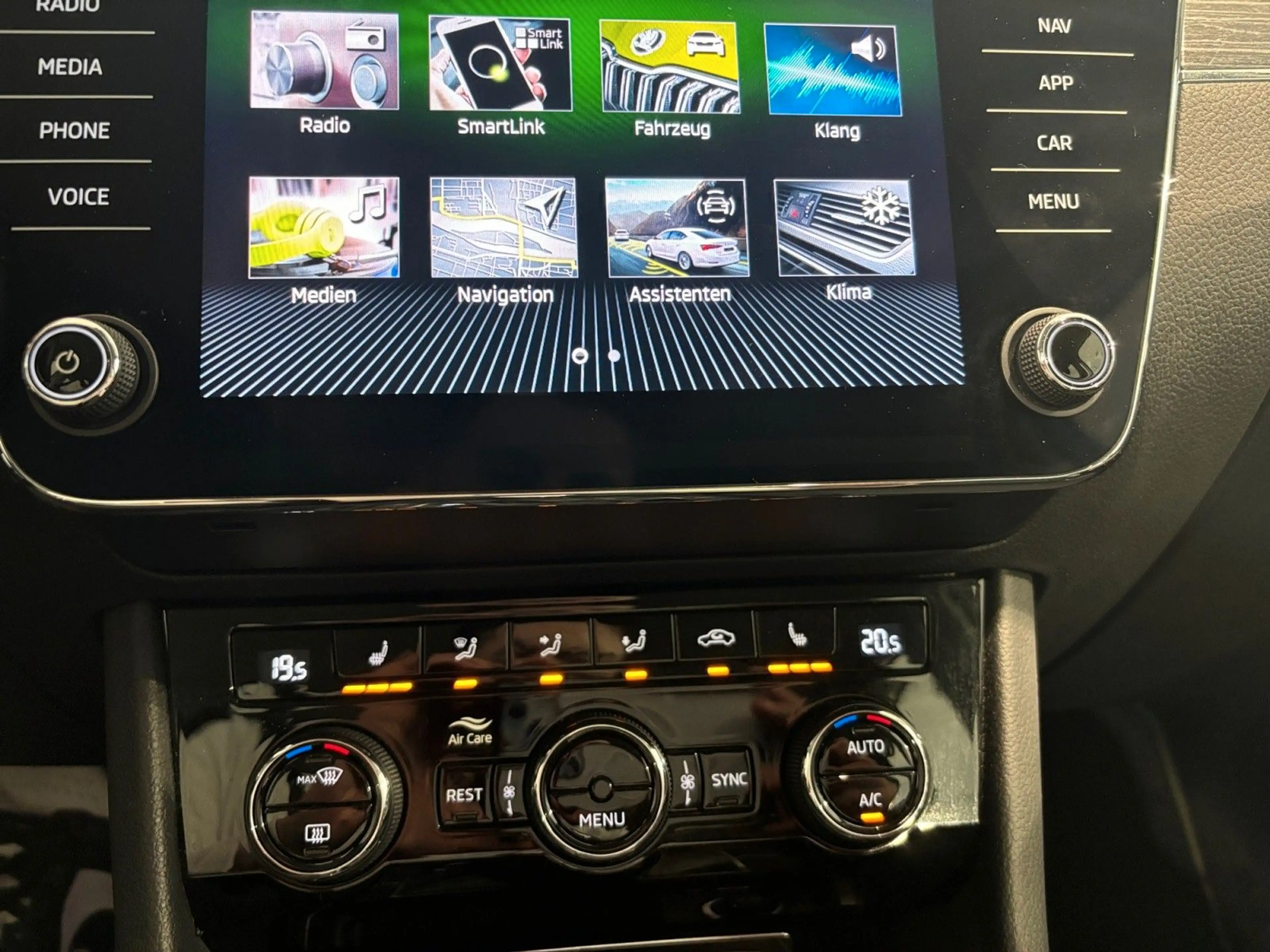 Skoda Superb Lim. Style 1.5TSI DSG LED SHZ KESSY PARK — photo 15