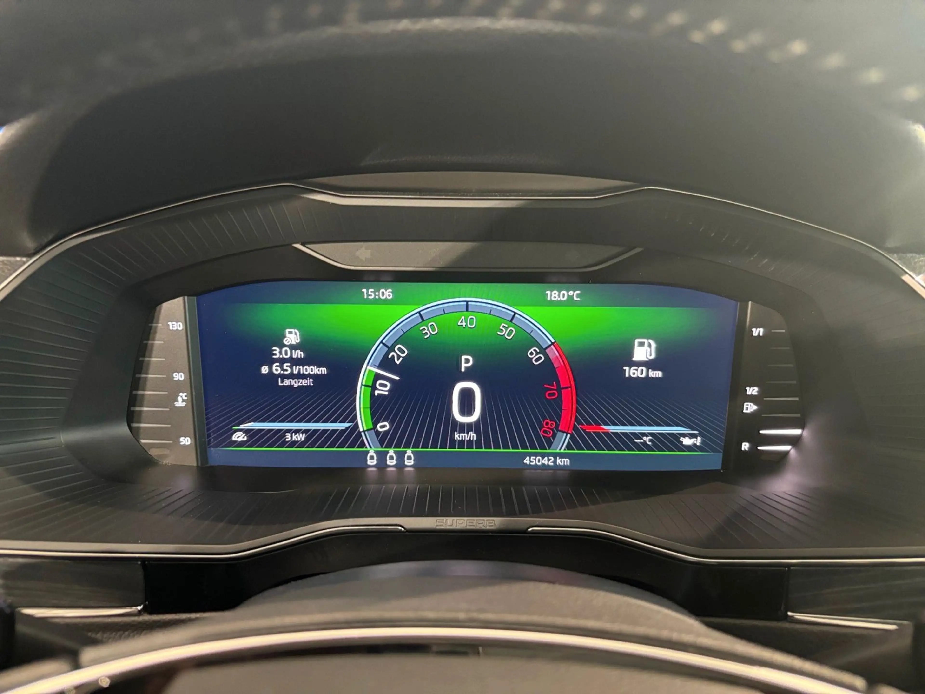 Skoda Superb Lim. Style 1.5TSI DSG LED SHZ KESSY PARK — photo 13