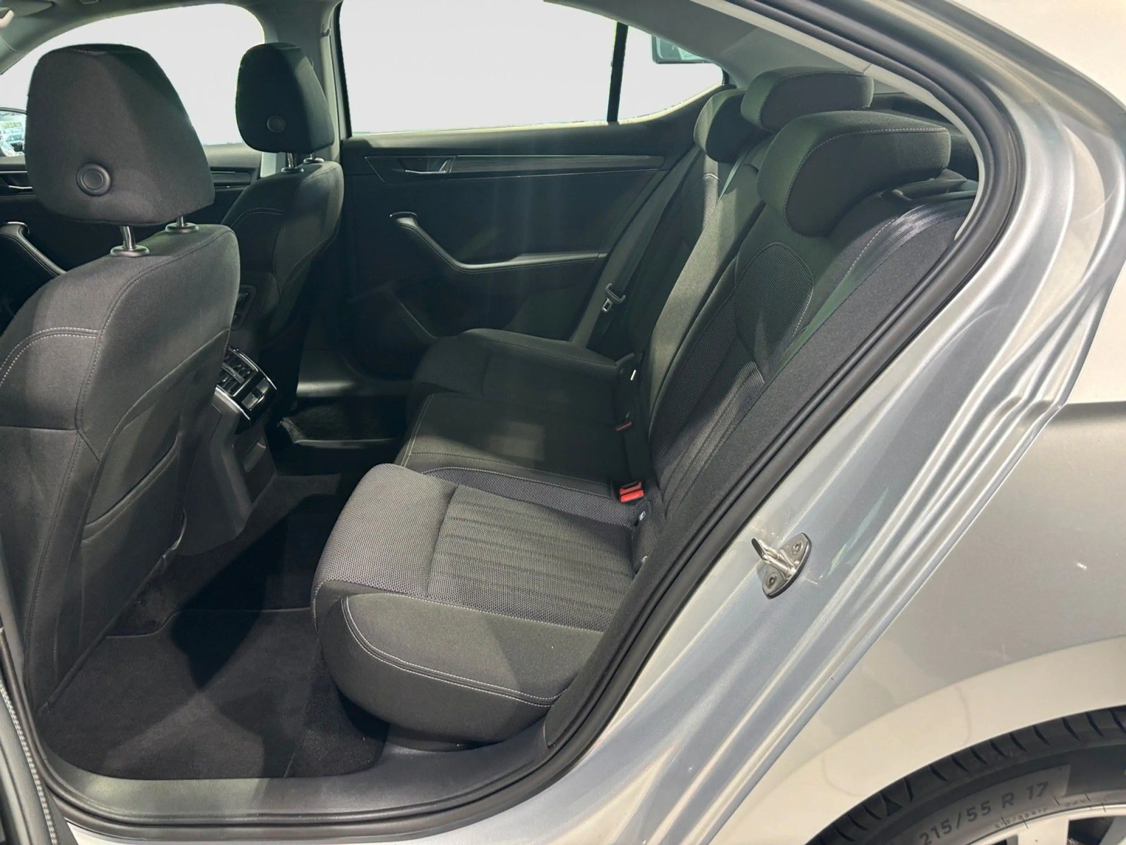 Skoda Superb Lim. Style 1.5TSI DSG LED SHZ KESSY PARK — photo 8