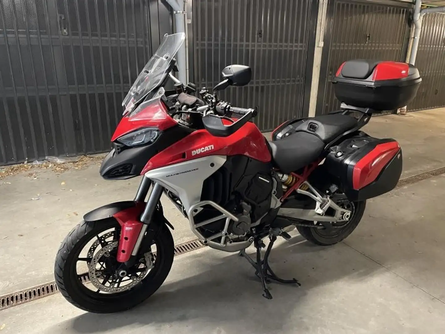 Ducati Multistrada V4 S Travel and radar Rosso - 1
