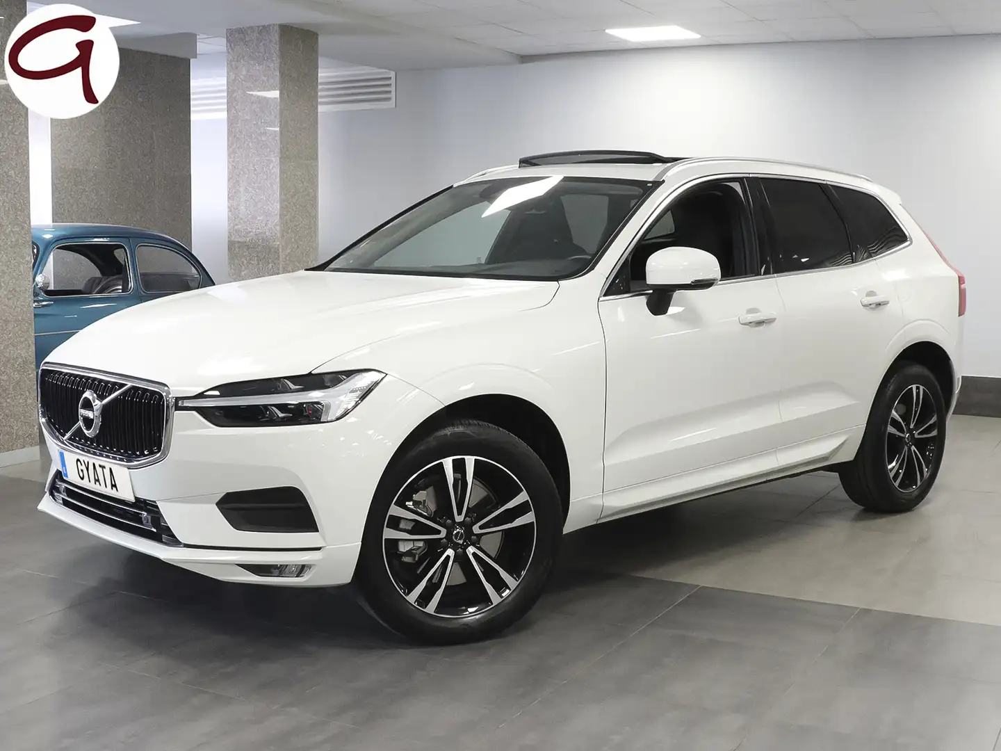 Volvo XC60 B4 Momentum Pro FWD Aut. Bianco - 2