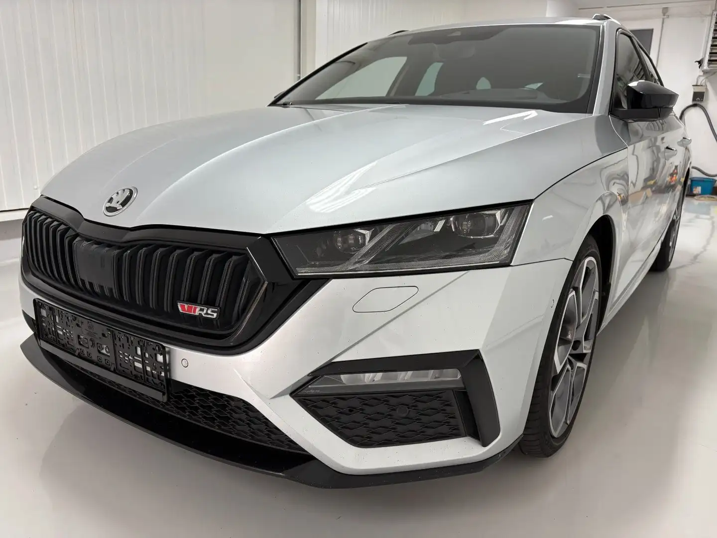 Skoda Octavia Combi RS Plus Argent - 1