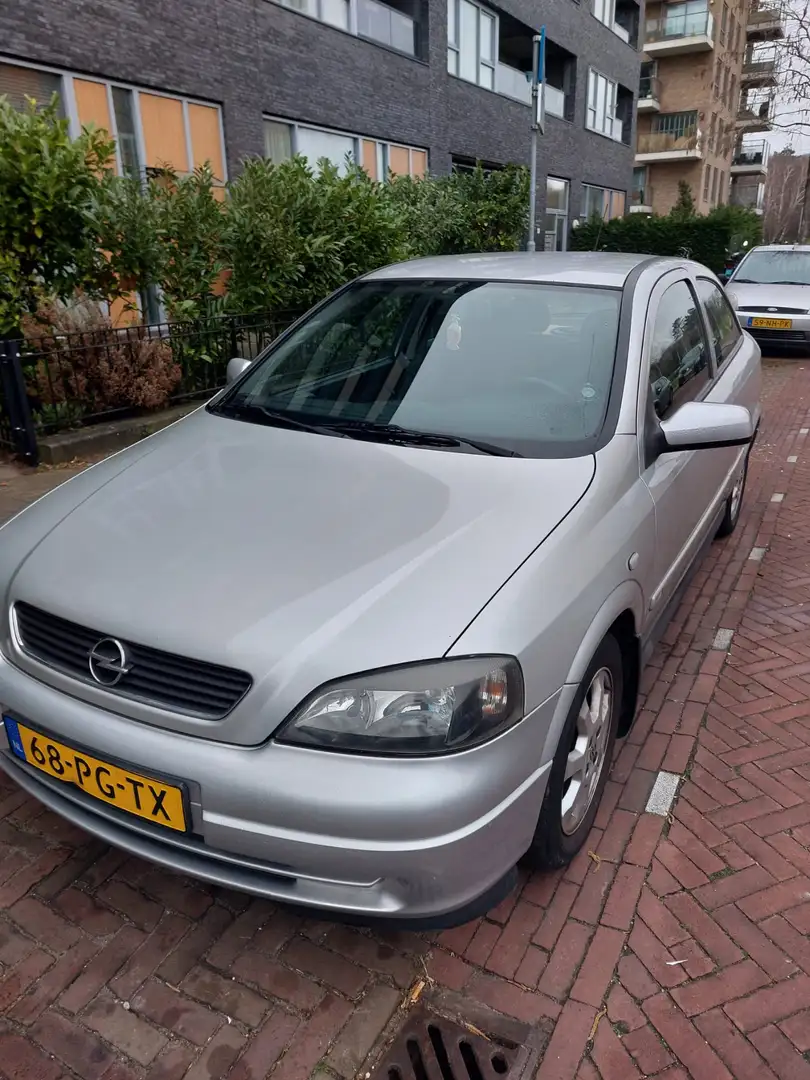 Opel Astra 1.6 Njoy Zilver - 1