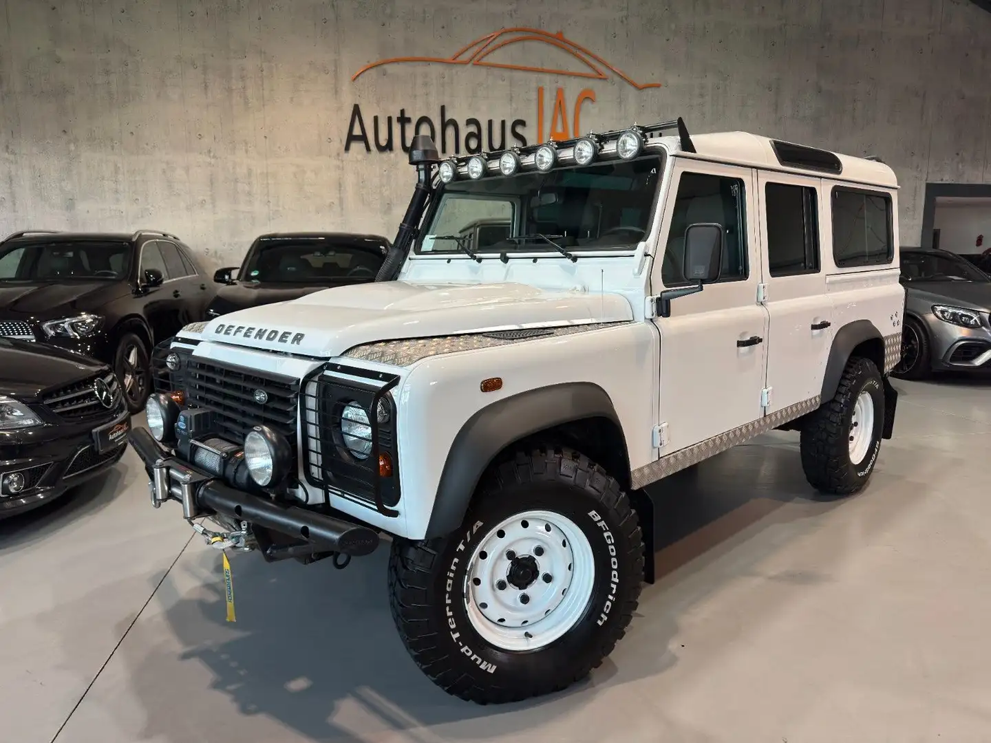 Land Rover Defender 110 Rough Station Wagon/KLIMA/SEILWINDE Blanc - 1