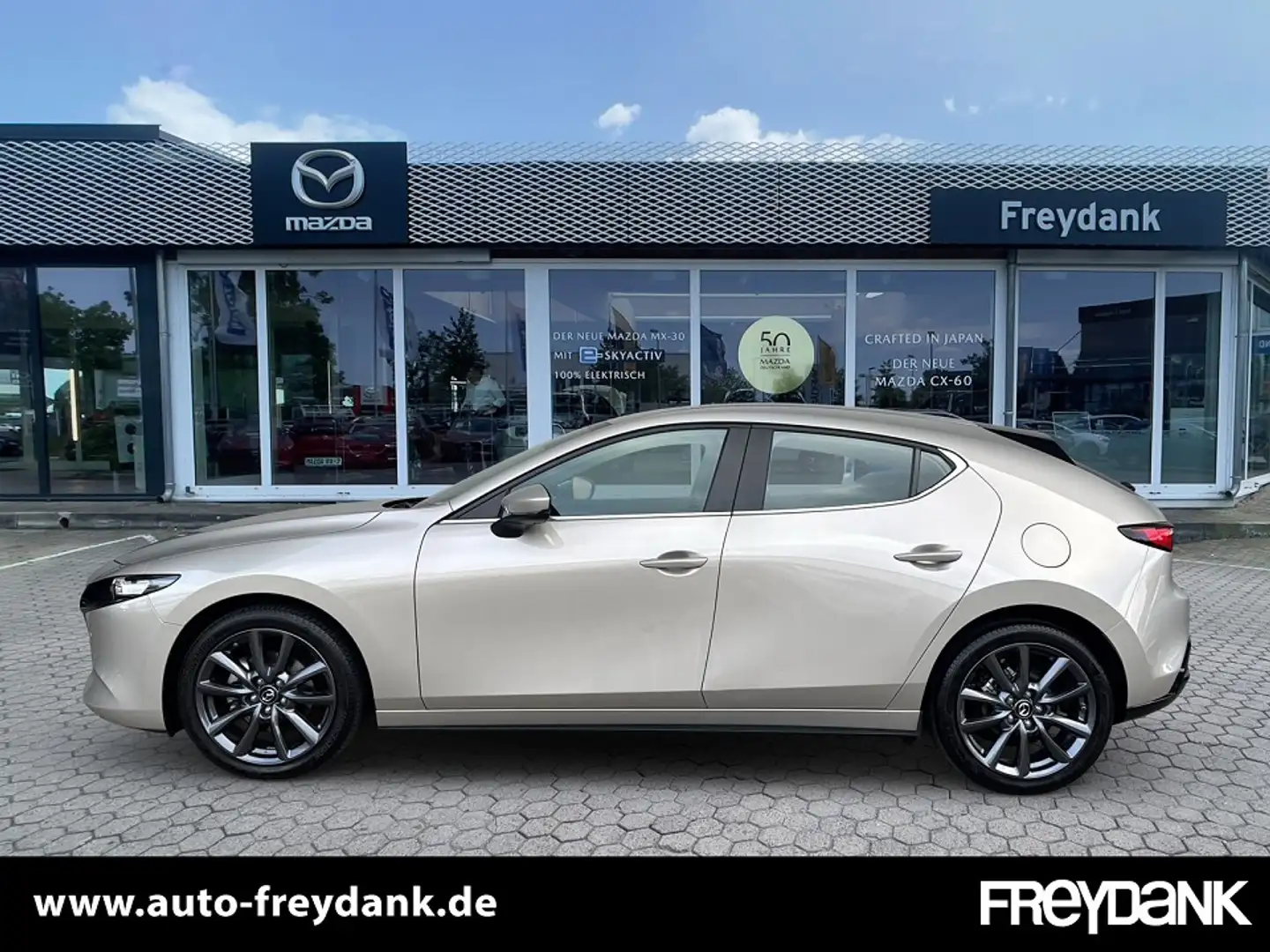 Mazda 3 2.0L e-SKYACTIV G 122ps Exclusive-line Silber - 2