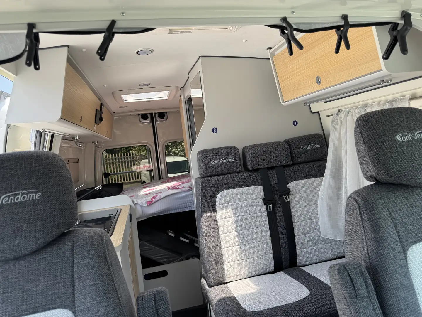 Renault Master camper font vendome - 1