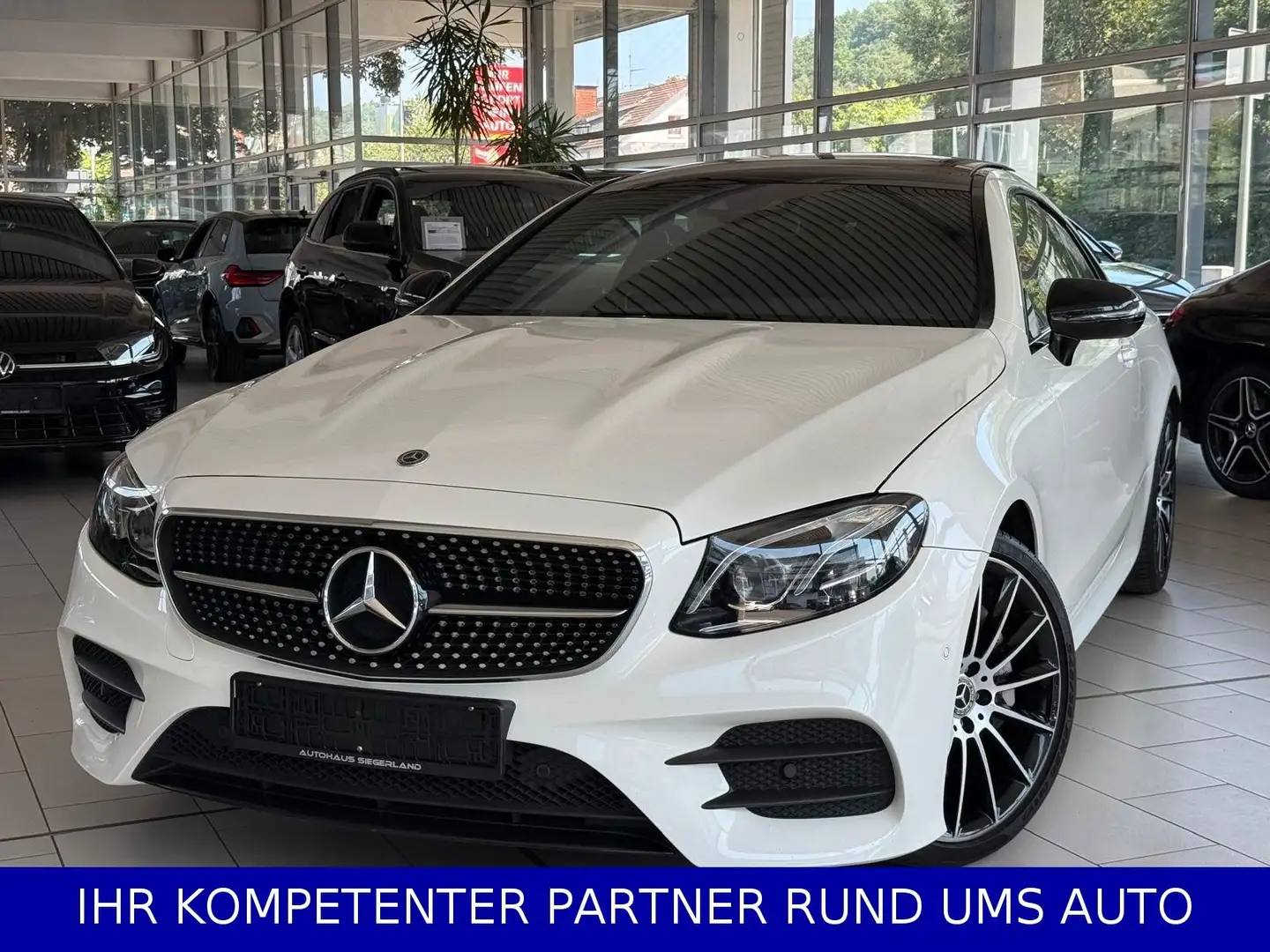 Mercedes-Benz E 300 Coupe E 300/AMG-LINE/Head-Up/BURMESTA Blanco - 1