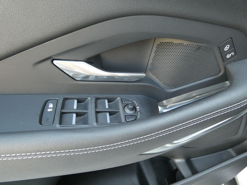 Jaguar E-Pace 2.0D 4WD R-Dynamic +Leder+RFK+SHZ+20 — photo 14