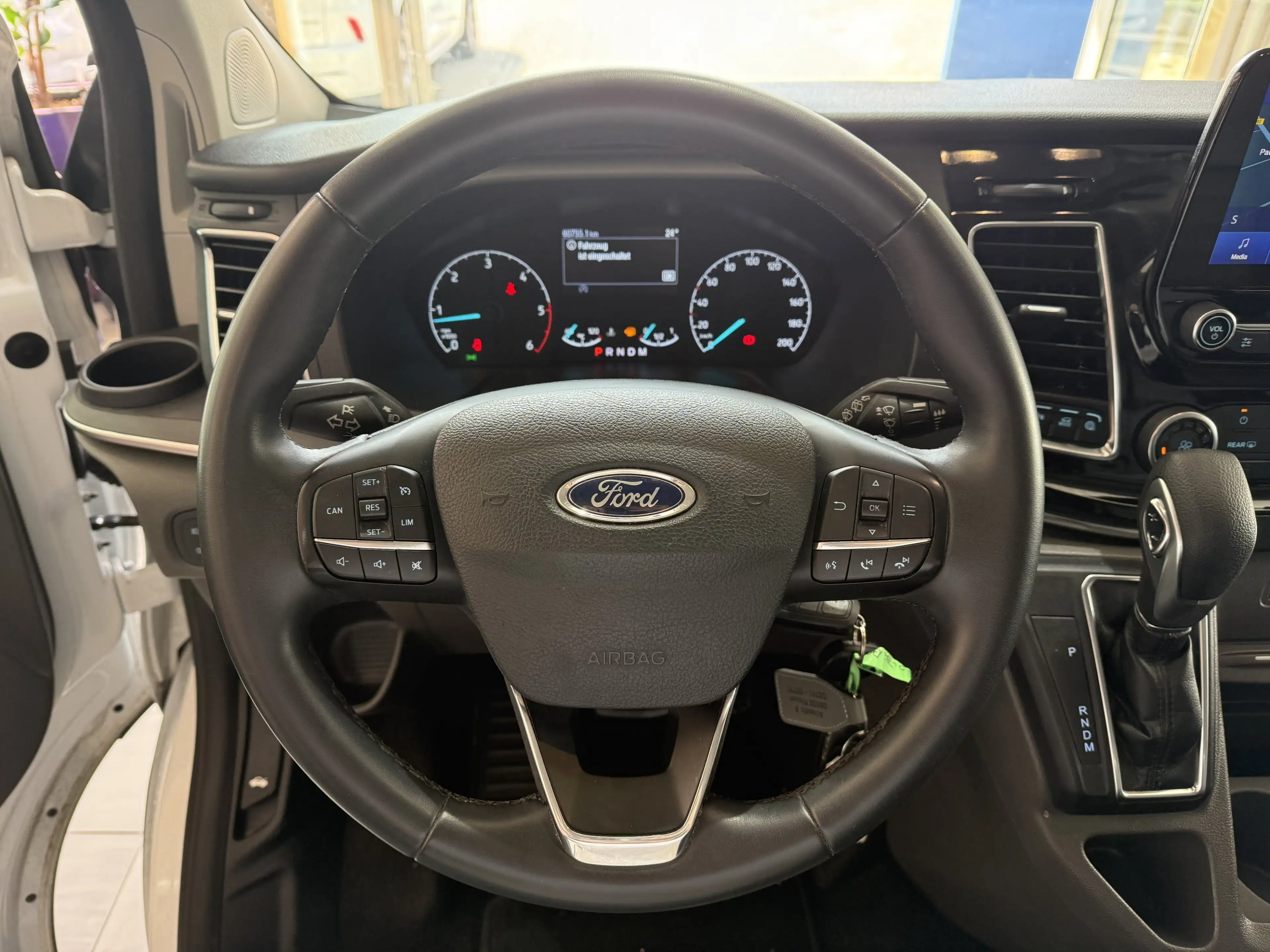 Ford Tourneo Custom Titanium  L1 Automatik / Standheizung / Navi / Led — photo 12