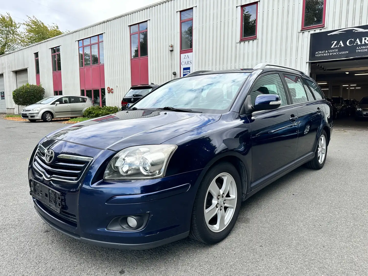 Toyota Avensis Avensis SW 1.8i VVT-i 16v Linea Luna Bleu - 1