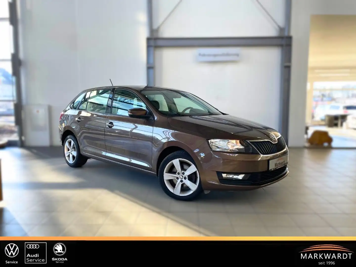 Skoda Rapid/Spaceback Cool Edition Marrón - 1