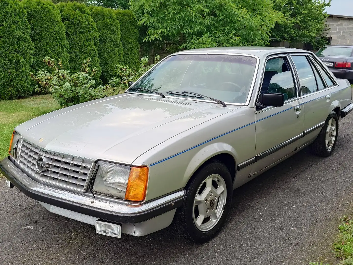 Opel Senator Senator a CD Silber - 1