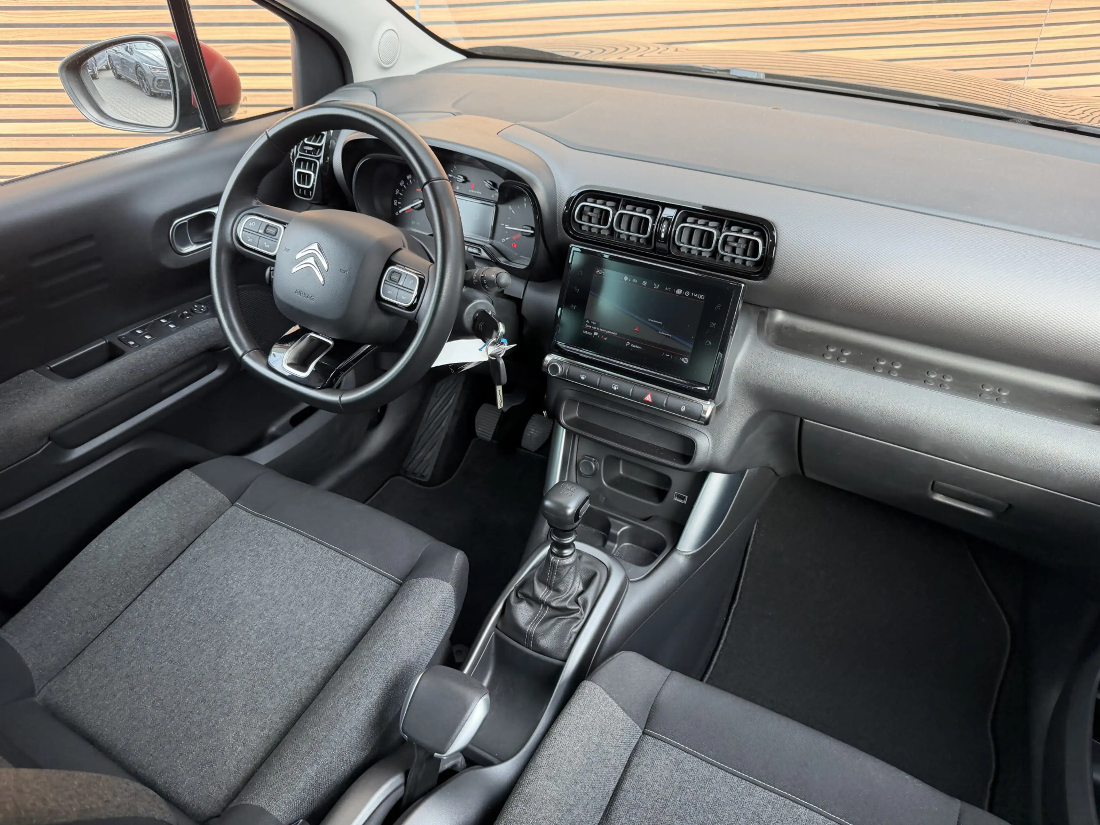 Citroen C3 Aircross 1.2 PureTech C-Series Trekhaak / Cruise control / — photo 4