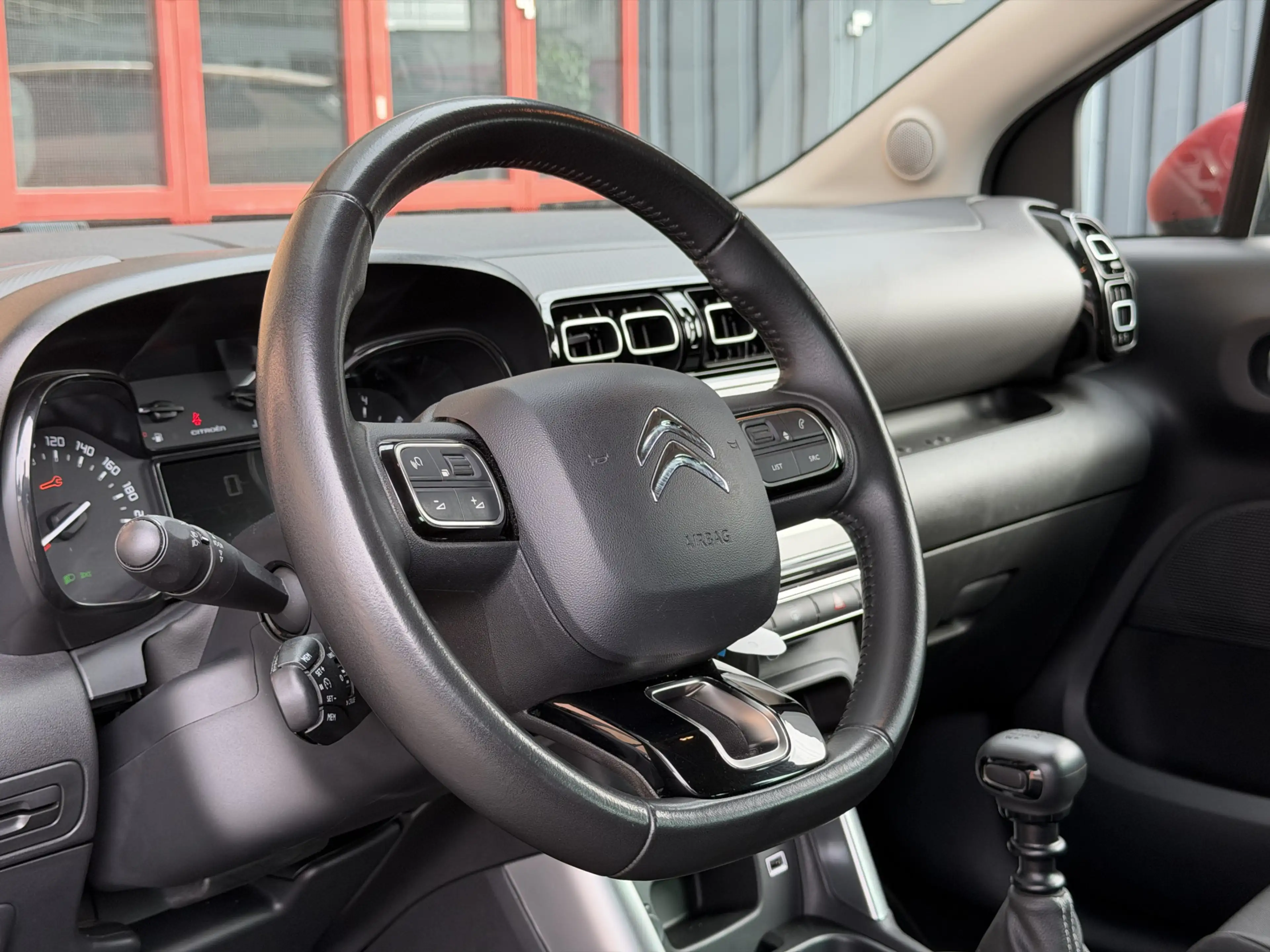 Citroen C3 Aircross 1.2 PureTech C-Series Trekhaak / Cruise control / — photo 7