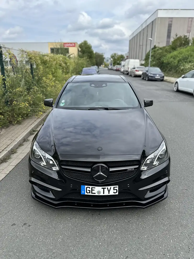 Mercedes-Benz E 400 E 400 4M AMG H&K Air. Pano AHK 360 Dist. Memory Black - 1