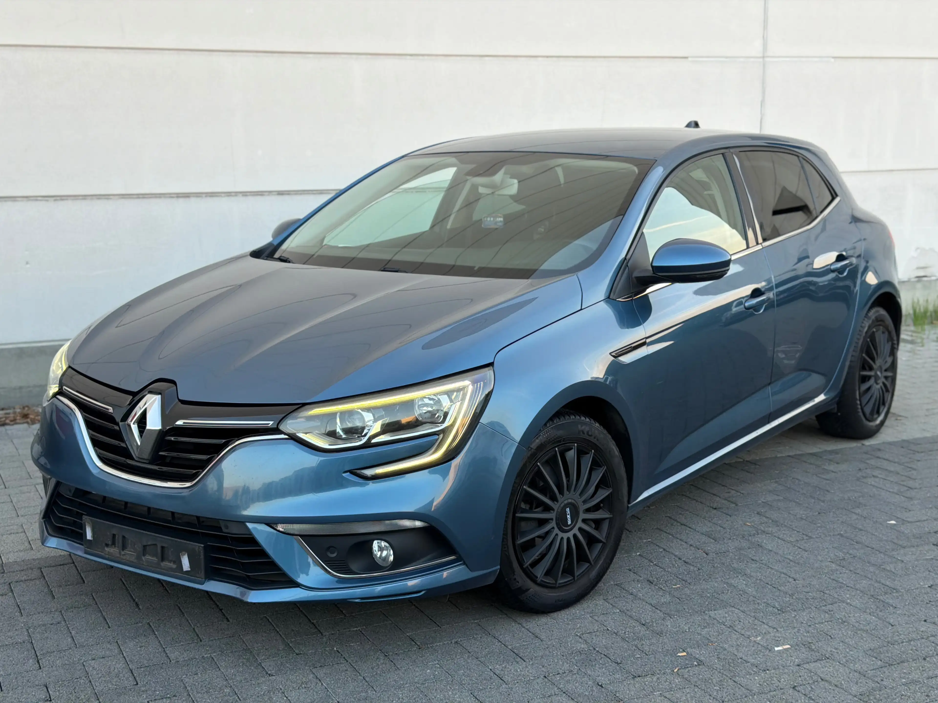 Renault Megane Megane 1.2 TCe Energy Limited — photo 3