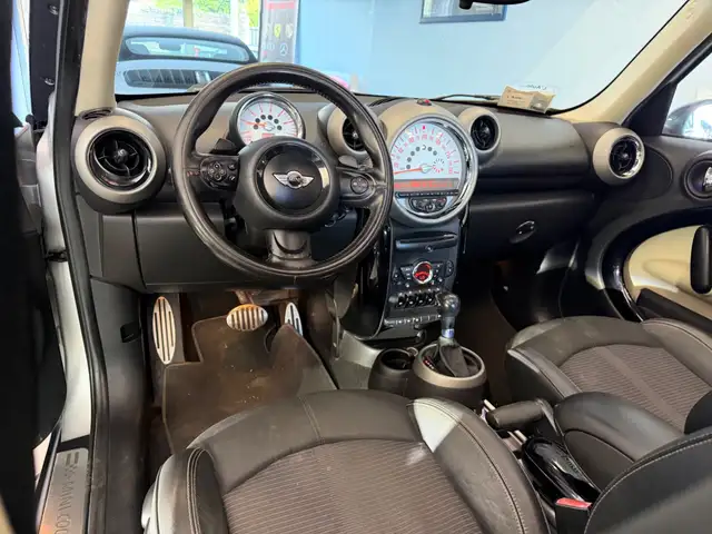 Mini Countryman view 9