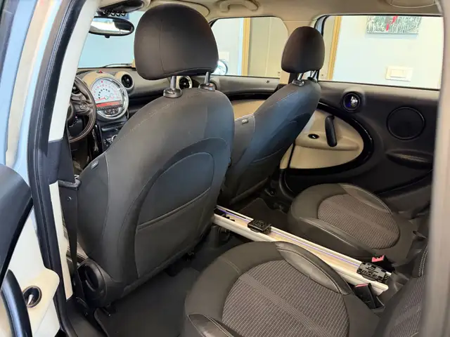 Mini Countryman view 10