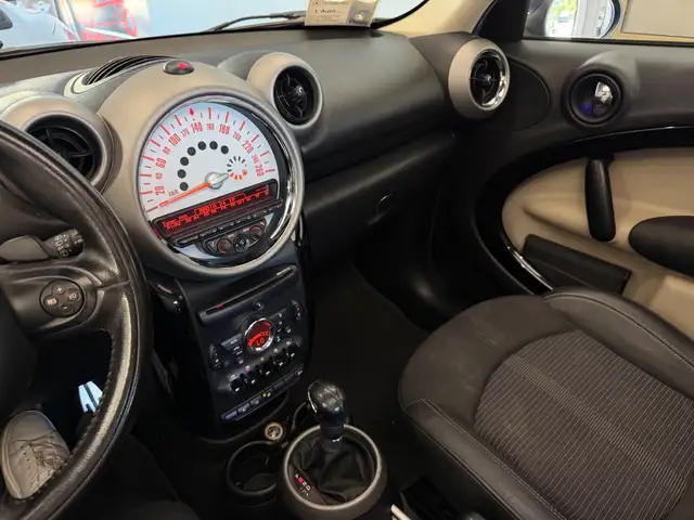 Mini Countryman view 5