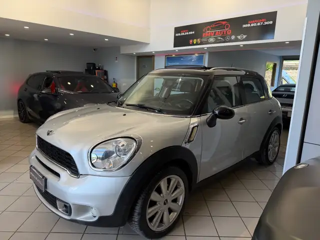 Mini Countryman view 4