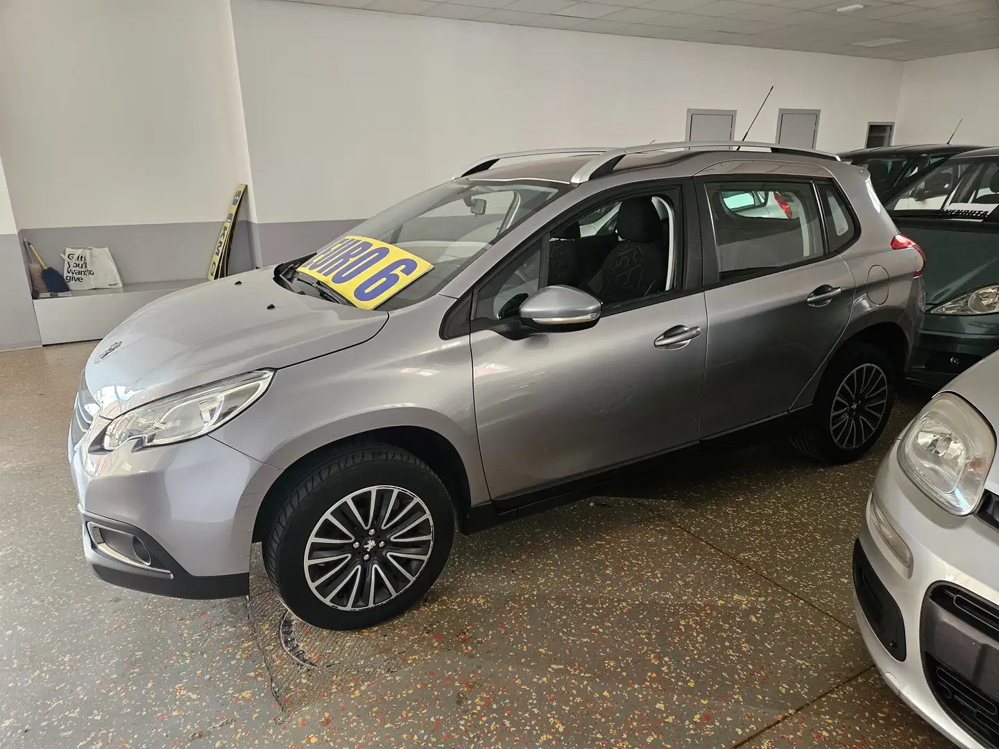 Peugeot 2008 2008 1.6 bluehdi Allure 100cv Gris - 2