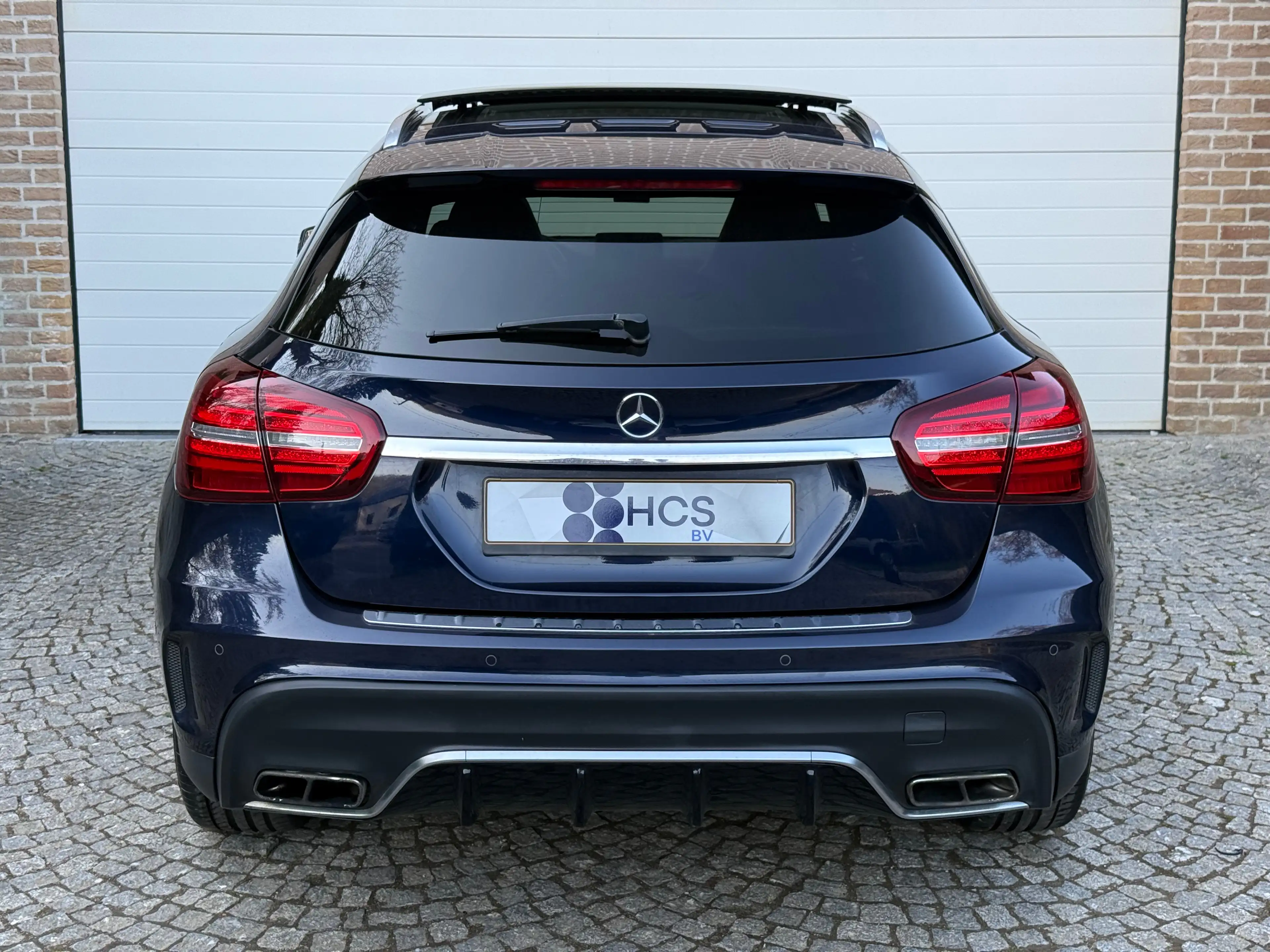 Mercedes-Benz GLA 45 AMG Recaro | Pano | Facelift | HK | Dealer Maintained — photo 5