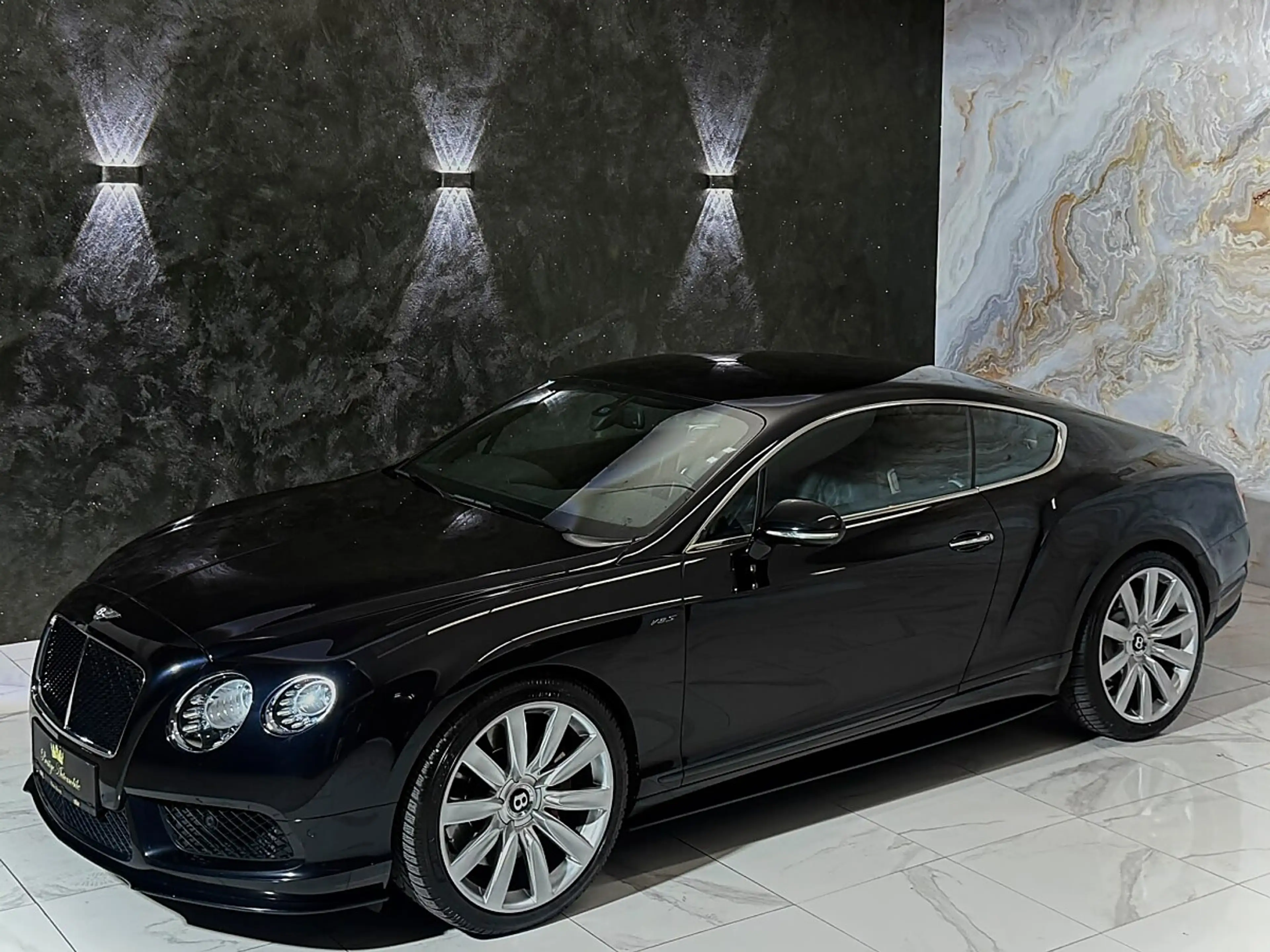 Bentley Continental GT V8 S 528PS * MULLINER * NAIM ANLAGE * ALL BLACK * — photo 10