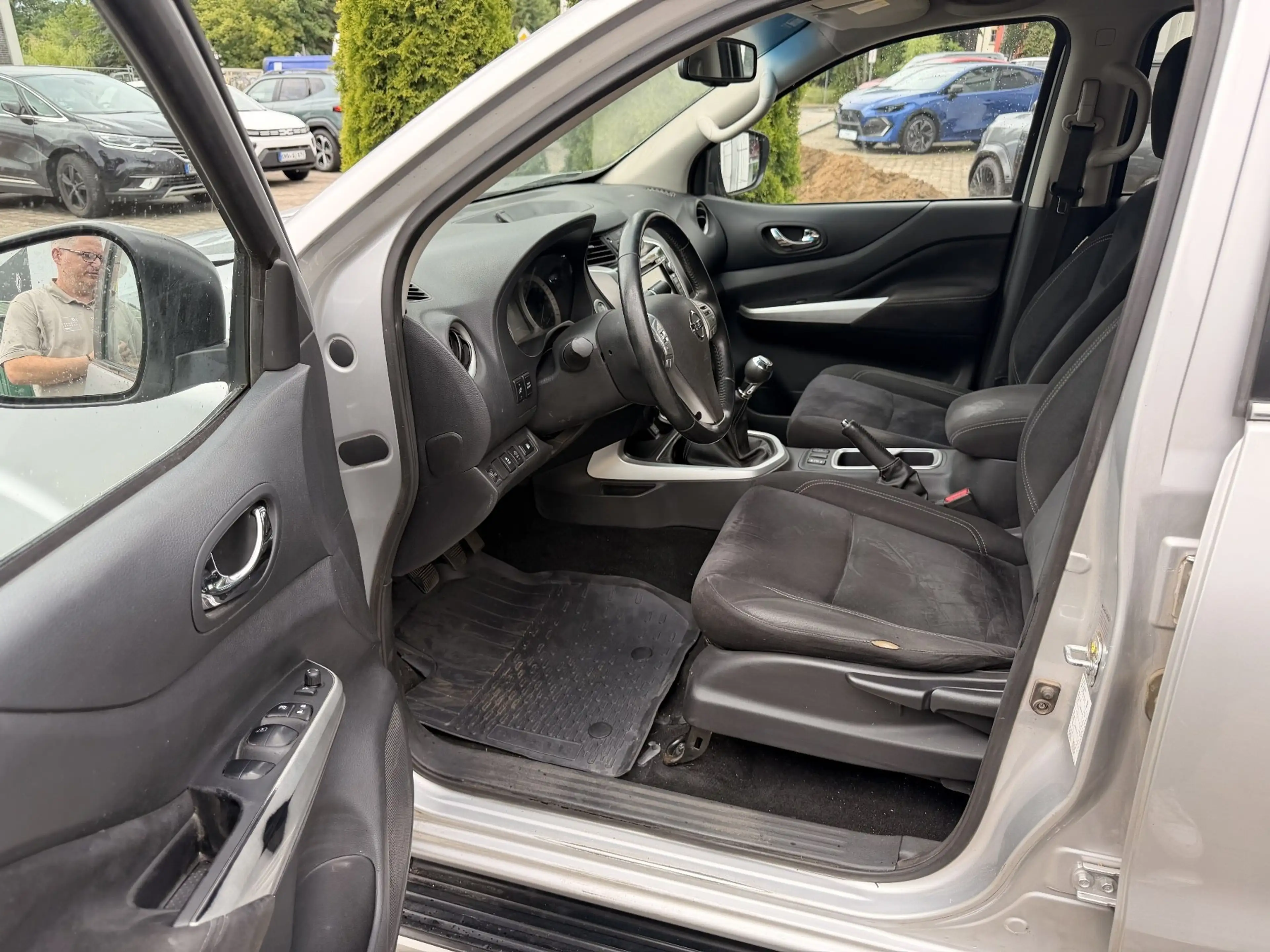 Nissan Navara NP300 4x4 2,3dCi — photo 8