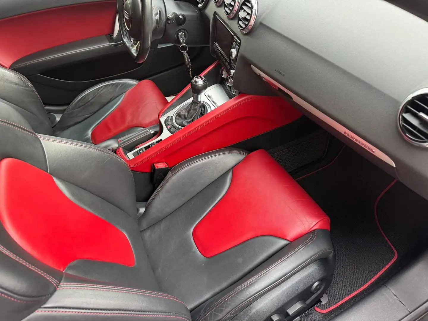 Audi TTS Roadster 2.0 TFSI S tronic quattro Weiß - 2