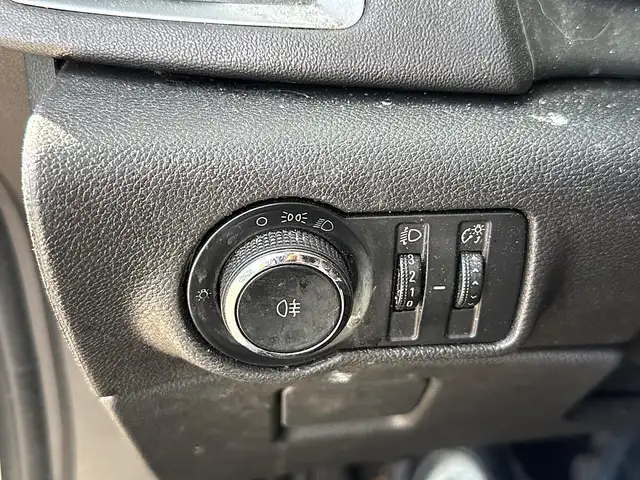 Opel Astra view 11
