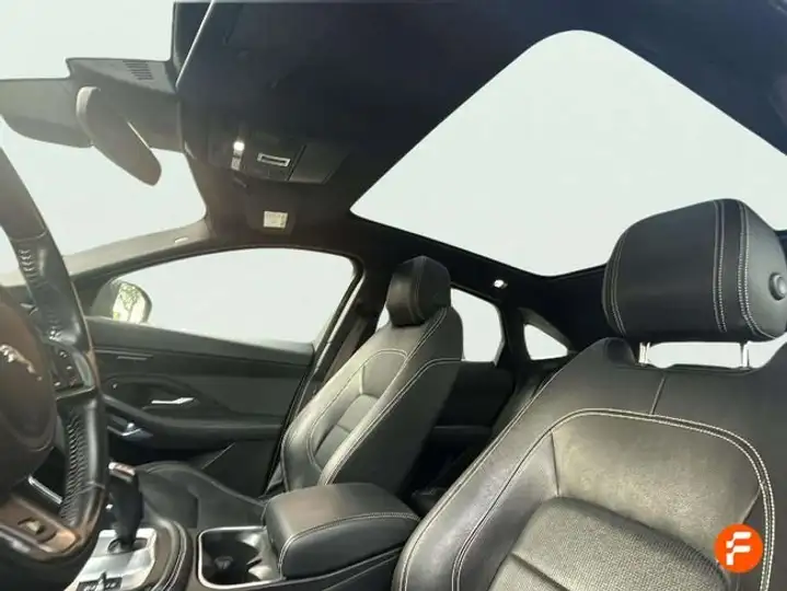 Jaguar E-Pace 2018, foto 40