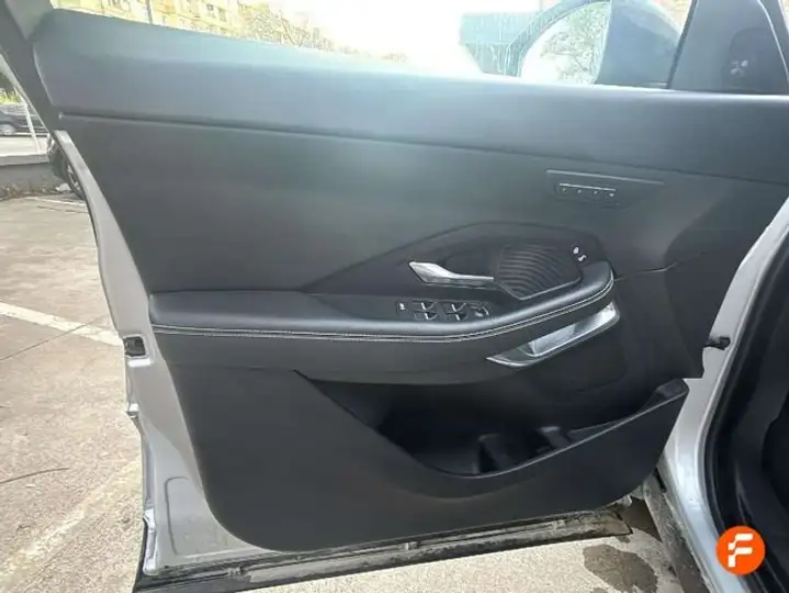 Jaguar E-Pace 2018, foto 21