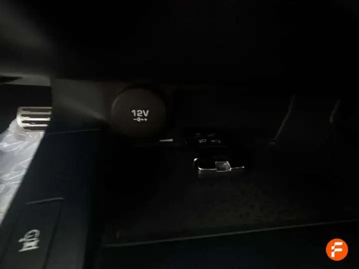 Jaguar E-Pace 2018, foto 34
