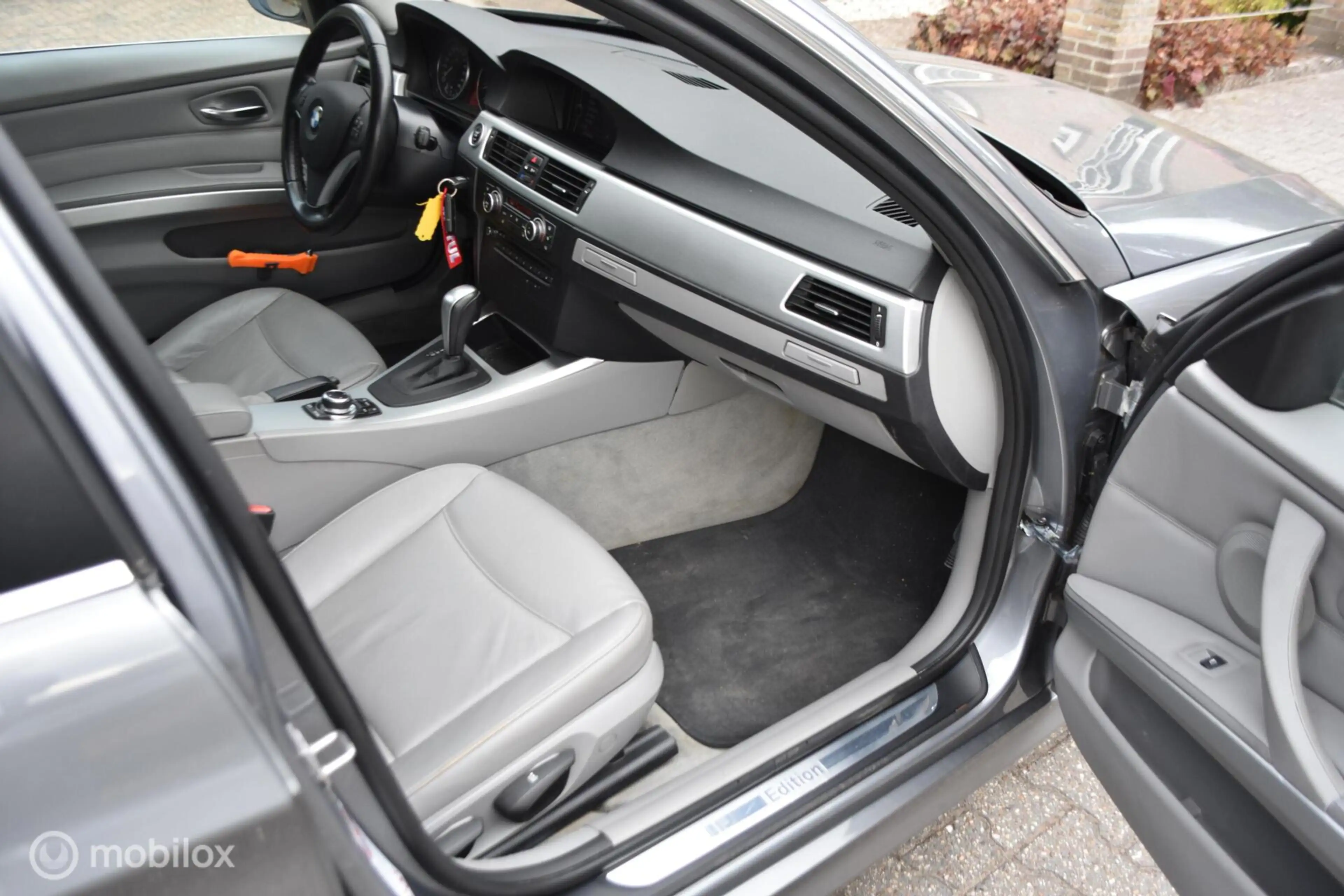 BMW 325 3-serie Touring 325i Carbon Sport Edition — photo 10