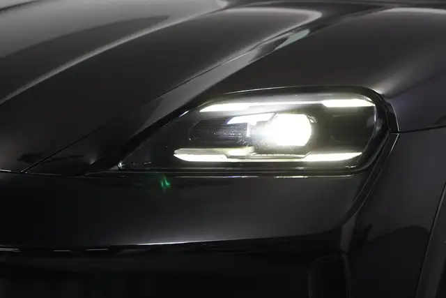 Porsche Taycan 4 Cross Turismo Ansicht 6