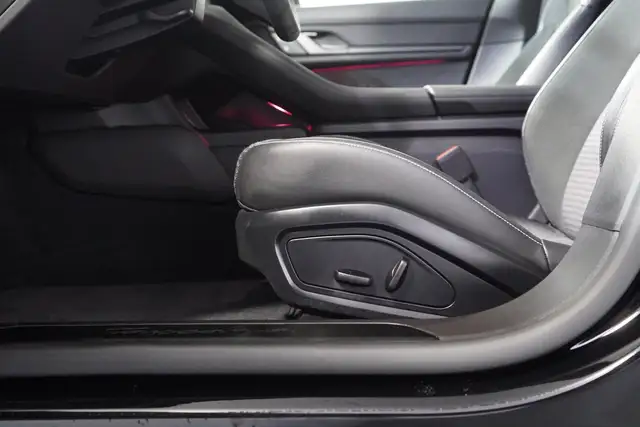 Porsche Taycan 4 Cross Turismo Ansicht 12