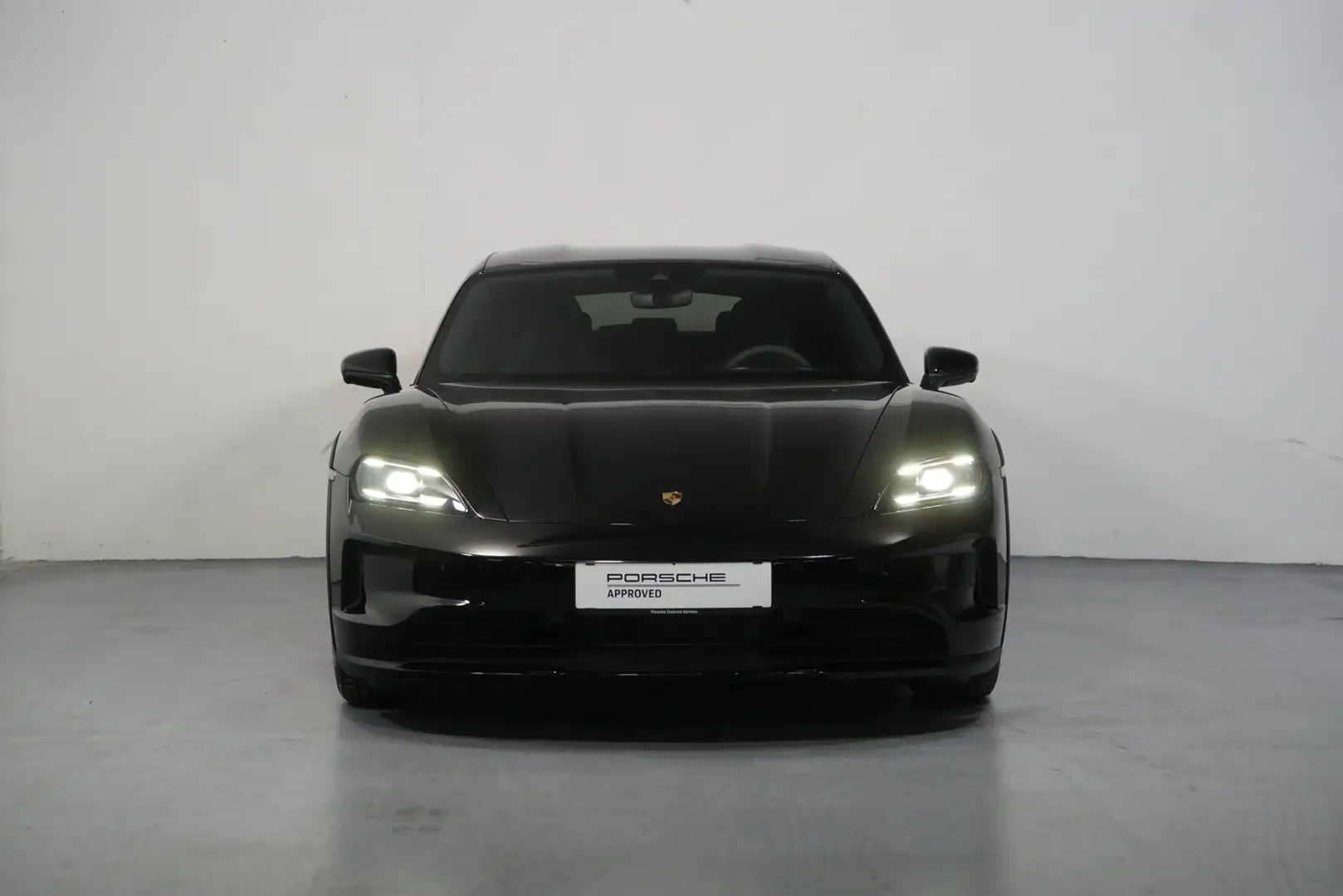 Porsche Taycan 4 Cross Turismo Schwarz - 2