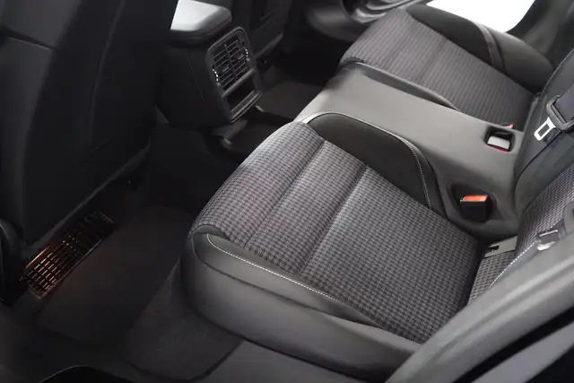 Porsche Taycan 4 Cross Turismo Ansicht 26