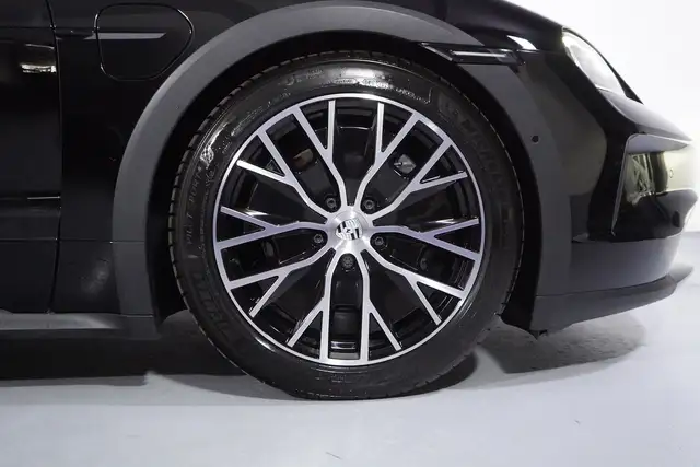 Porsche Taycan 4 Cross Turismo Ansicht 7