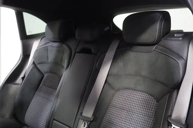 Porsche Taycan 4 Cross Turismo Ansicht 27