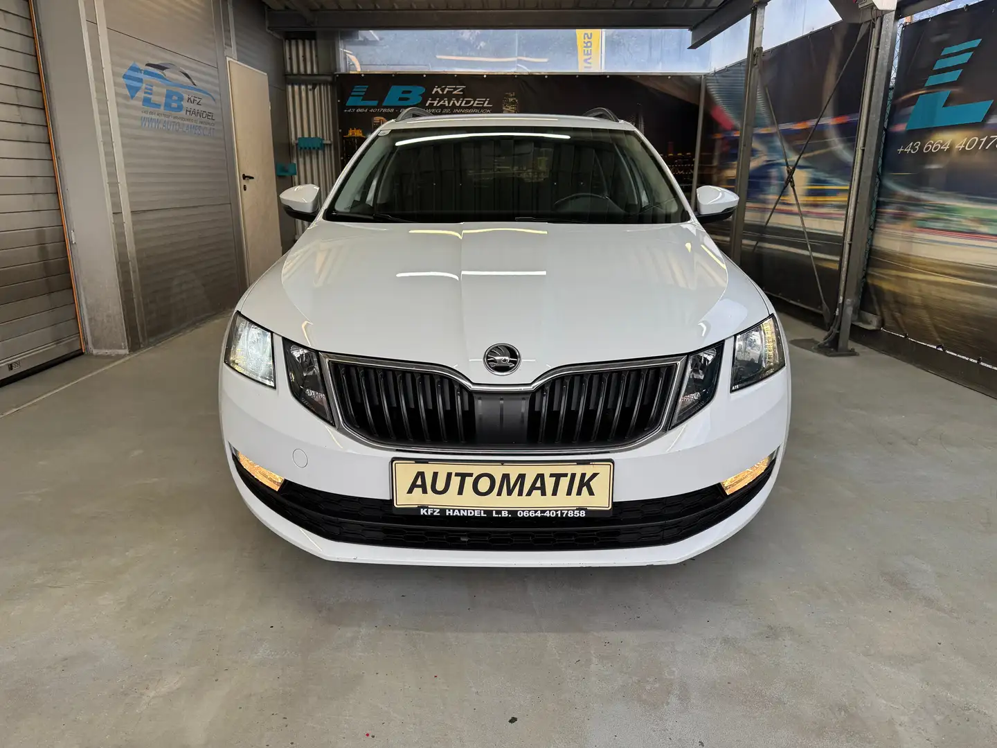 Skoda Octavia Ambition Weiß - 2