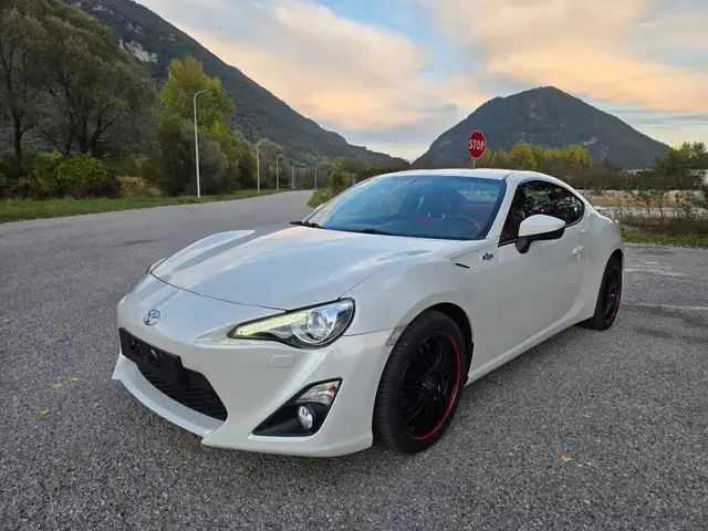Toyota GT86 GT86 2.0 200cv **Crystal White Pearl**