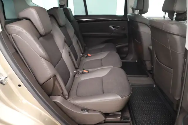 Renault Espace view 12