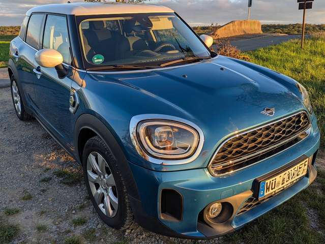 Imagine MINI Cooper SE Countryman COUNTRYMAN Plug-In Hybrid S E All4 Aut.