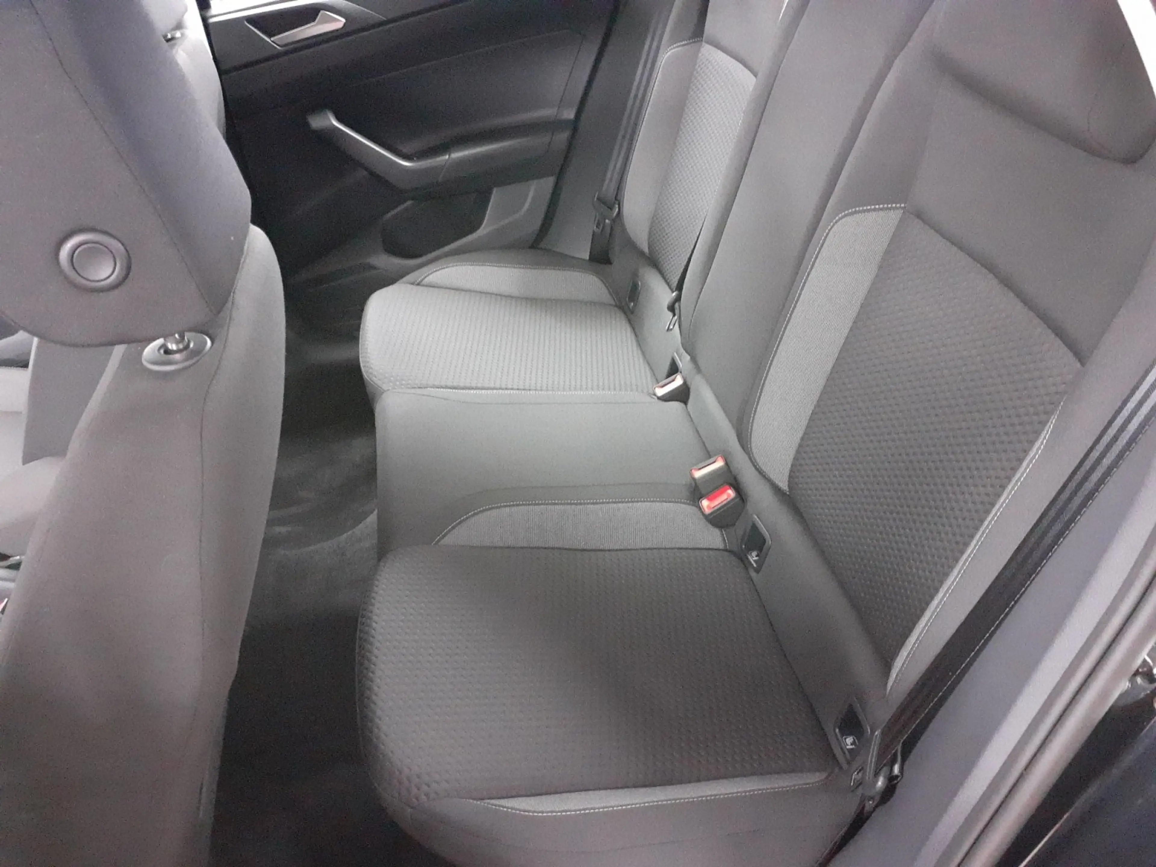 Volkswagen Taigo 1.0TSI Life *Navi*Klima*LED*Sitzhzg* — photo 9